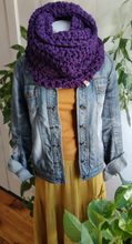 Load image into Gallery viewer, Purple Infinity Scarf