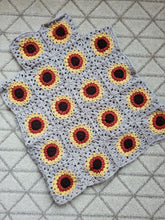 Load image into Gallery viewer, Sunflower Chunky Vest
