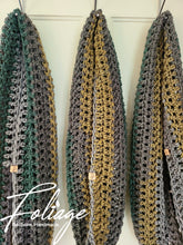 Load image into Gallery viewer, Green and Gold Infinity Scarf
